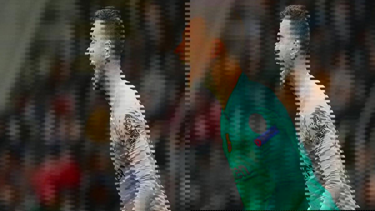 تقارير: فالفيردي يدفع بحارسه نيتو أساسيا في مباريات برشلونة بكأس السوبر الإسباني