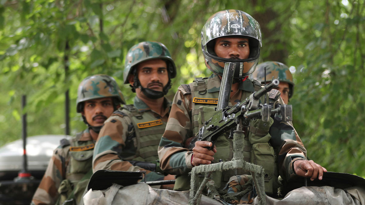 الهند ترفع معظم القيود المفروضة في كشمير