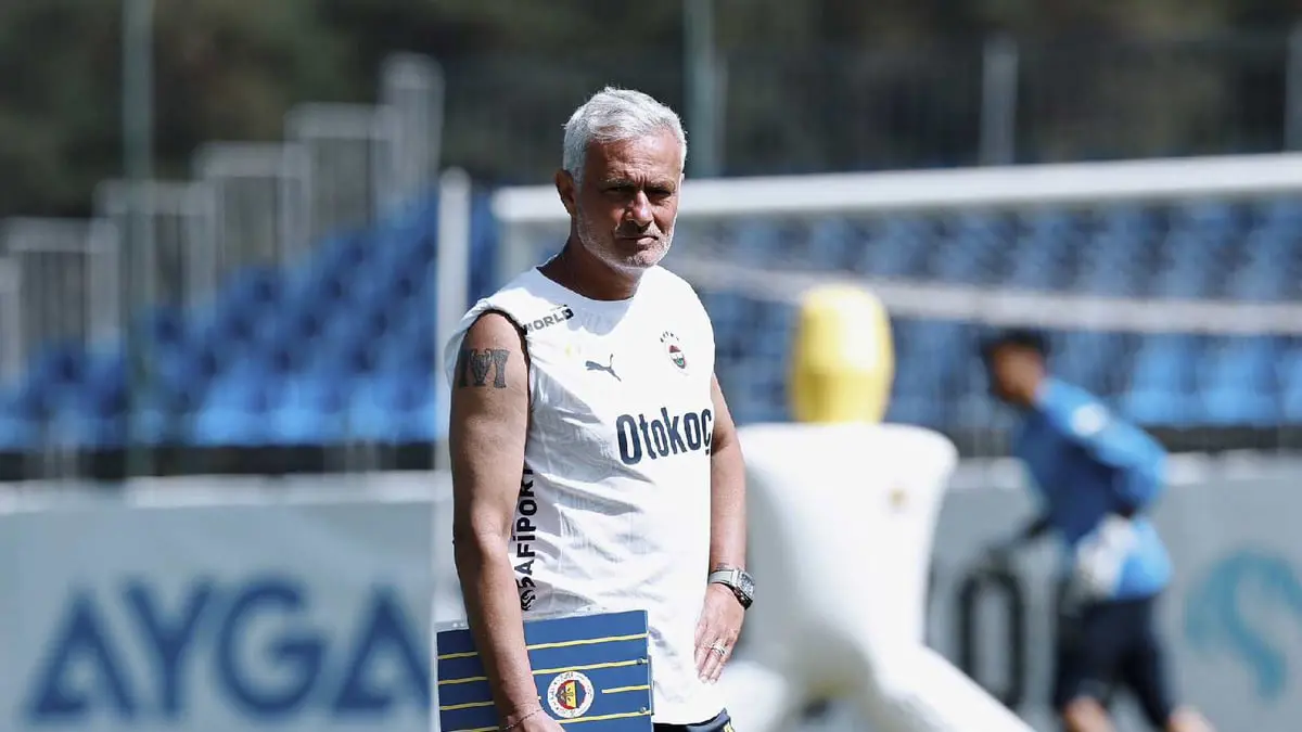 مورينيو يطلب مهاجمًا مغربيًا