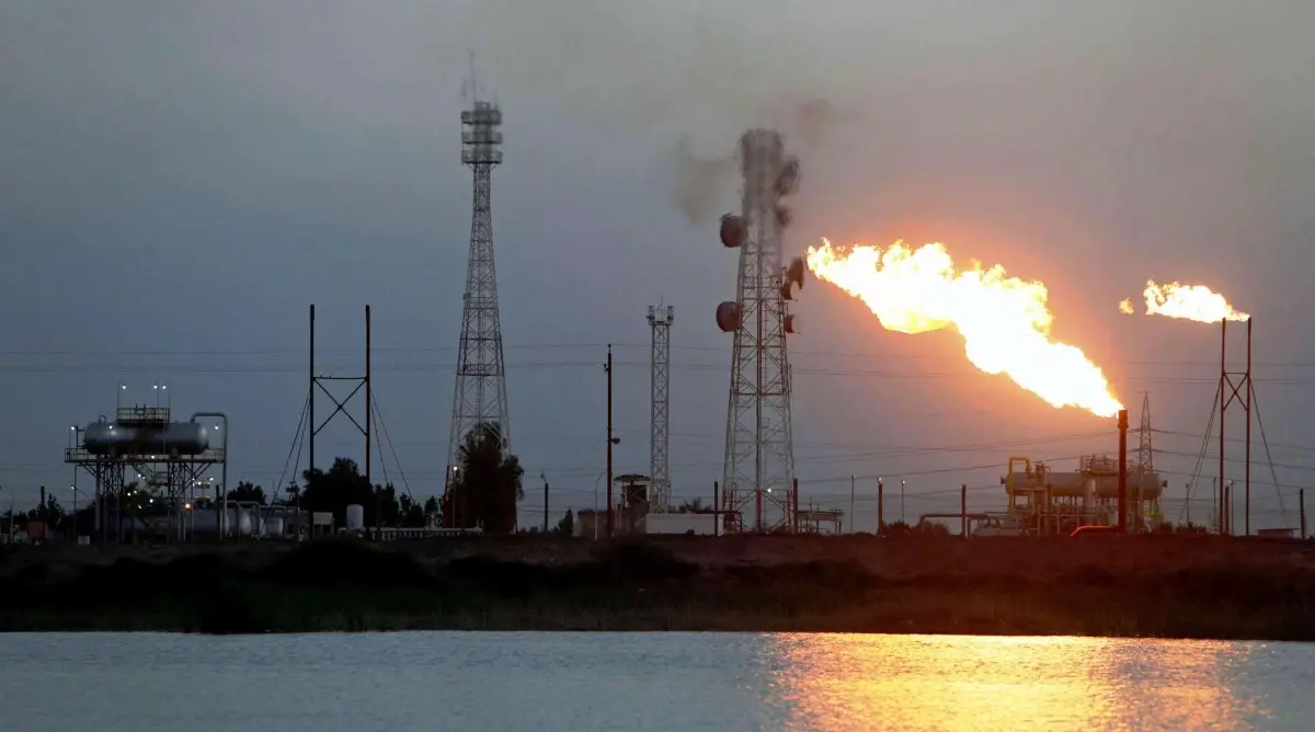 النفط يهبط بعد بيانات الاقتصاد الصيني والأنظار على "أوبك+"