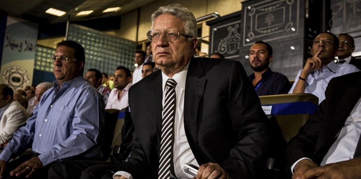 مرتضى منصور يعتدي على عضوة بالزمالك المصري