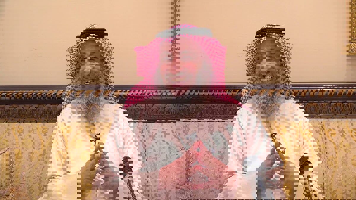 الداعية الكويتي عثمان الخميس يصدر فتوى بشأن الاختلاط في مجموعات الواتساب