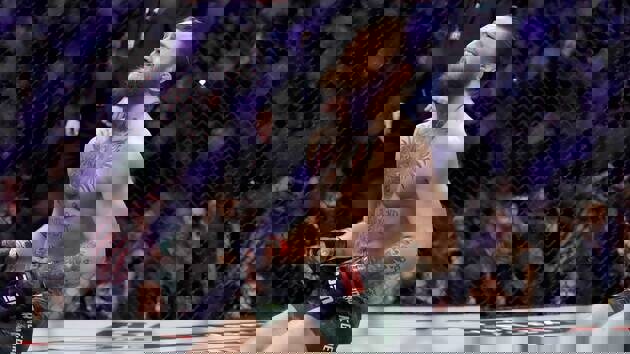 ماكغريغور يكشف موعد عودته لحلبة الفنون القتالية المختلطة 