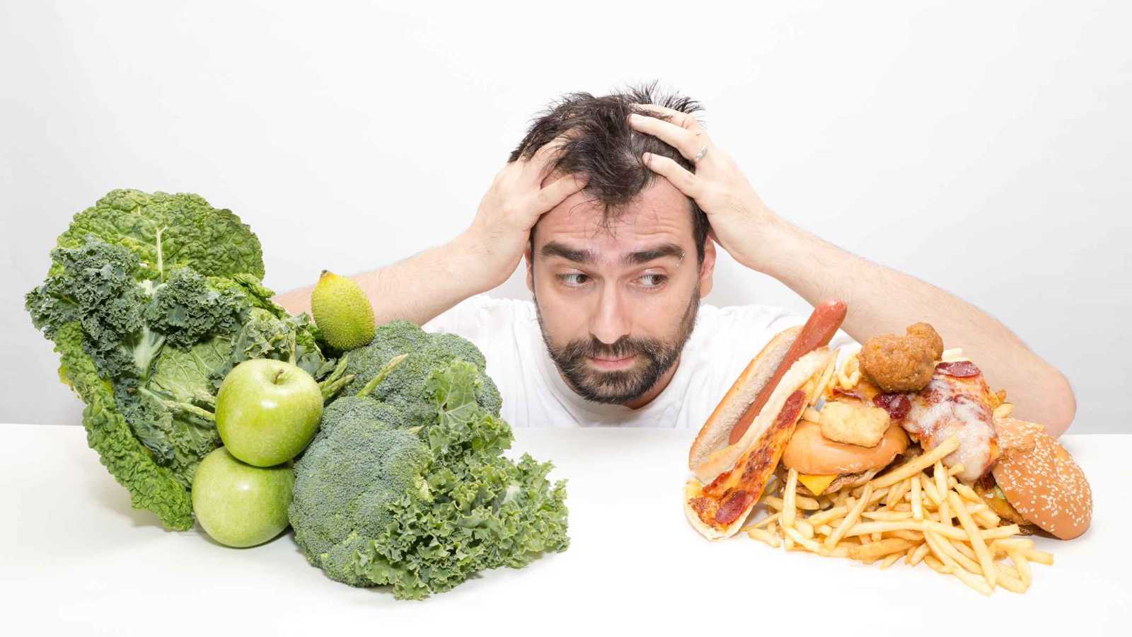 هل الكربوهيدرات والسكر يسببان الصداع؟.. خبراء يوضحون الحقيقة