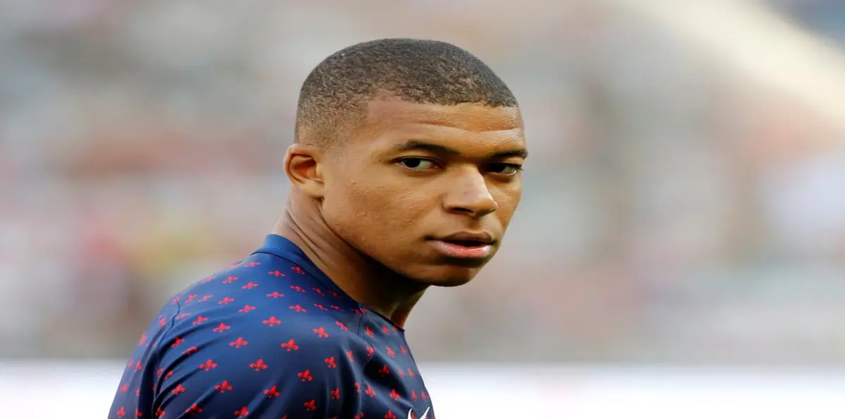 "مهما كان الثمن".. غوارديولا طالب مانشستر سيتي بشراء عقد مبابي من باريس سان جيرمان