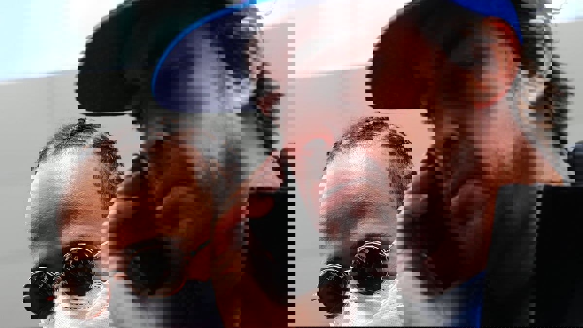 فرناندو ألونسو  يعتذر للويس هاميلتون بعد تعليقاته الغاضبة