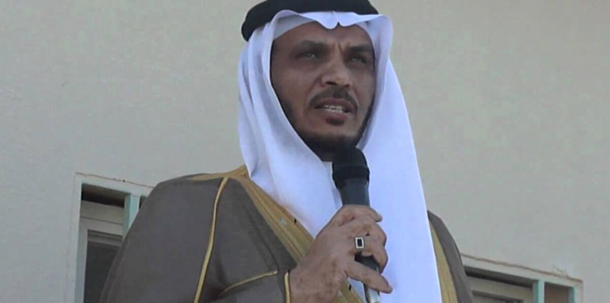 بالفيديو.. تصرّف مُهين لمدير تعليم الباحة يدفع السعوديين للمطالبة بمحاسبته وإقالته