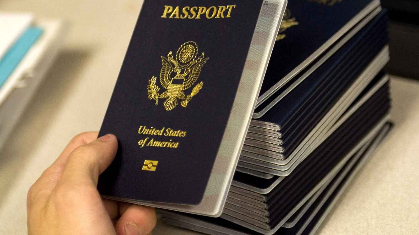 حكم قضائي بتقييد الجنسية الأمريكية يُربك الآلاف