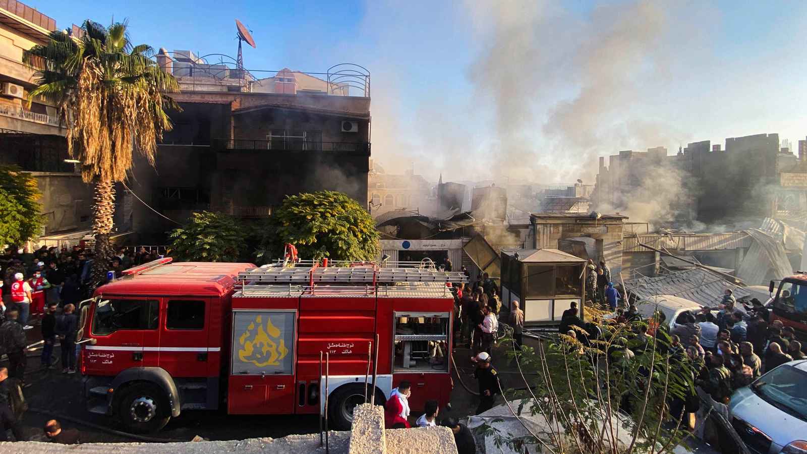 لأول مرة.. إسرائيل تستهدف معابر شمال لبنان مع سوريا