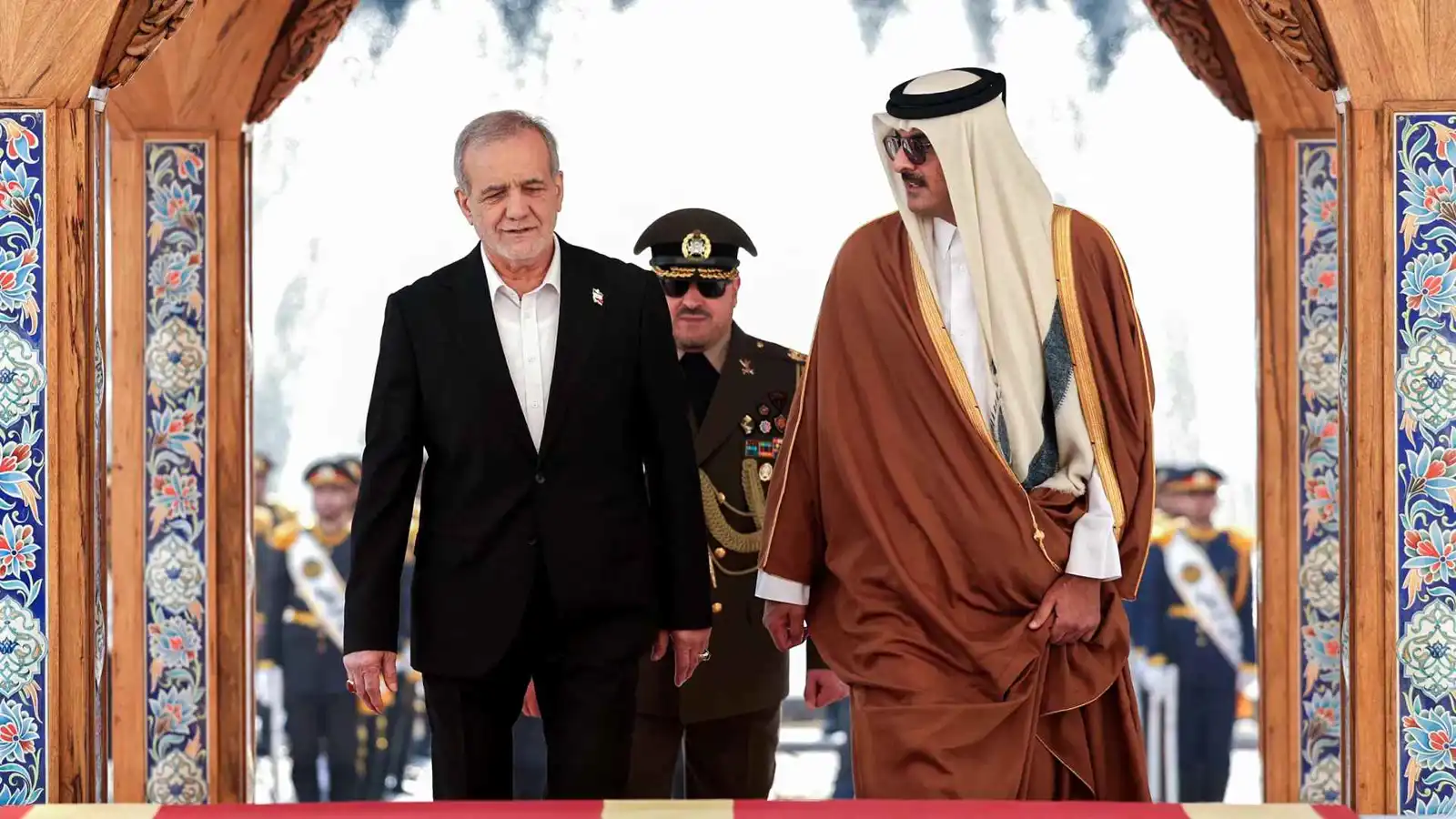 أمير قطر والرئيس الإيراني يبحثان "خفض التصعيد" في المنطقة