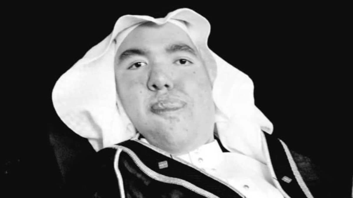 "ألهم ذوي الاحتياجات الخاصة".. رحيل الكاتب السعودي عمار بوقس