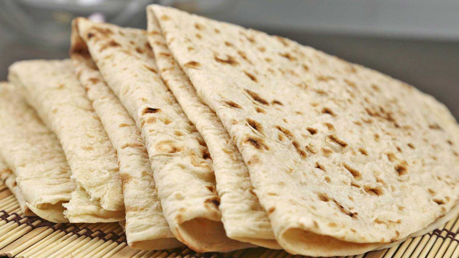 خبز البتاو.. سر المائدة الصعيدية وخزين الشتاء الدافئ