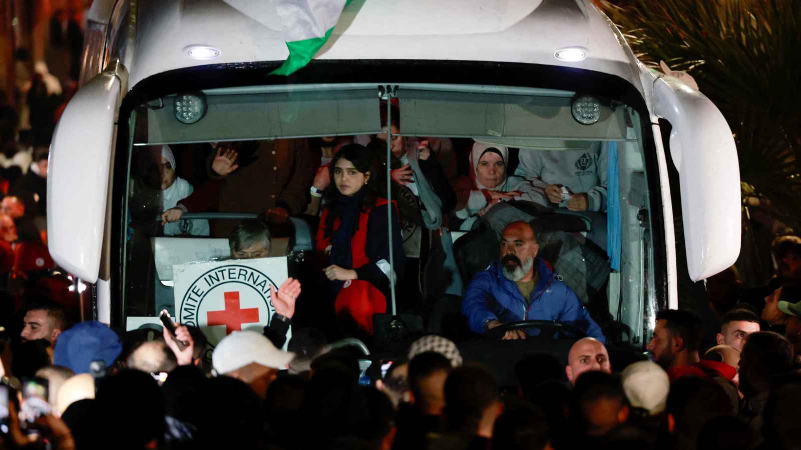 لأول مرة في حرب غزة .. مصر تشارك في تبادل الأسرى بين حماس وإسرائيل