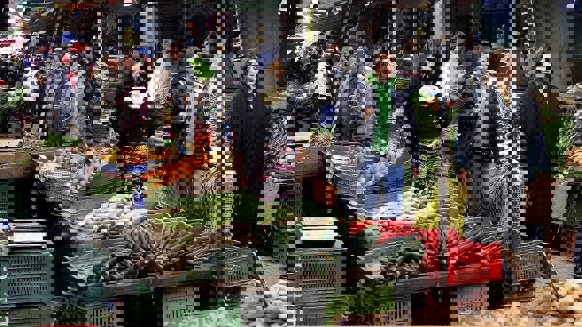 وسط هبوط حاد للدينار.. خبراء: شبح الإفلاس يطل برأسه على تونس