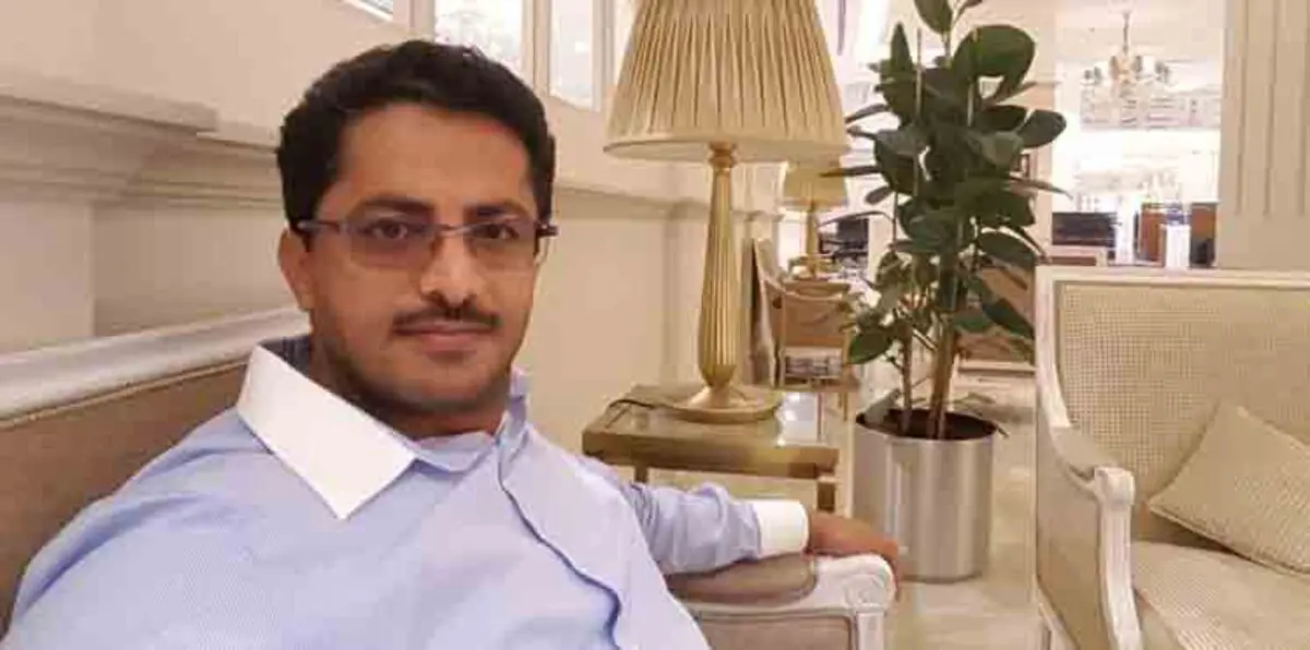 شاهد كيف سخر قيادي حوثي من إيران ومن تصدير الثورة