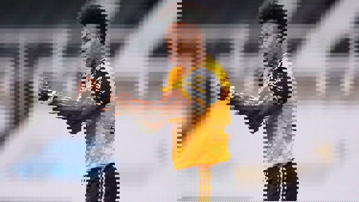 من نصح أداما تراوري بخدعة زيت الأطفال؟