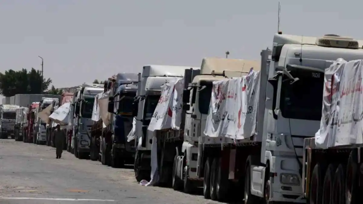 والد رئيس الشاباك يكشف تورط مقربين من نتنياهو في "سوق سوداء" بضائع غزة