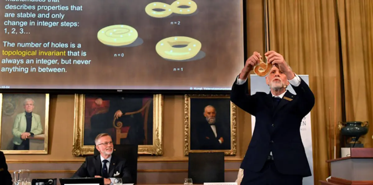 3 بريطانيين يفوزون بجائزة نوبل للفيزياء لعام 2016 (فيديو)