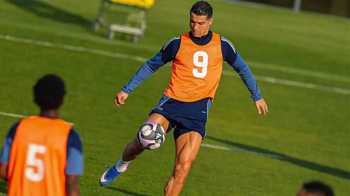 سيعود أسرع.. ما هو علاج "ضغط الهواء" الذي أنقذ كريستيانو رونالدو؟