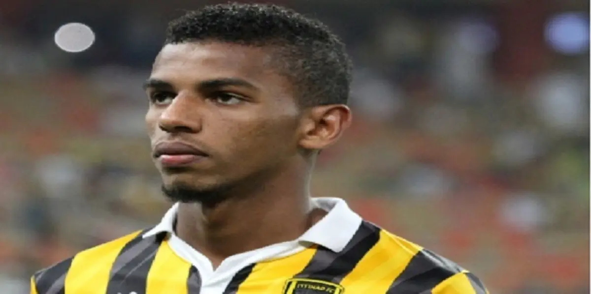 عسيري "الاتحاد" يعتذر لجماهير الأهلي قبل "ديربي" جدة