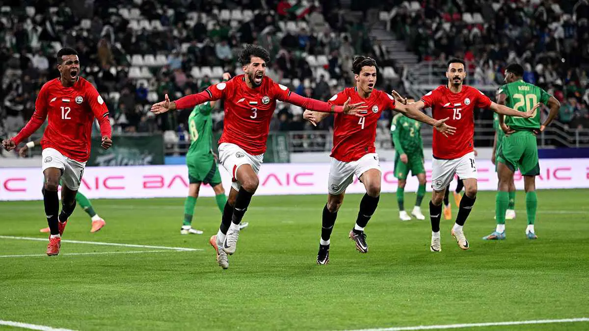 قائد منتخب اليمن يوجه اتهامات مثيرة لحكم مباراة السعودية (فيديو)