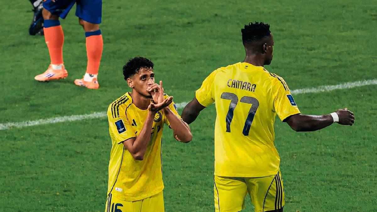 بعض الحركات لا تليق.. محمد الخميس يشن هجوما على نجم النصر السعودي (فيديو)