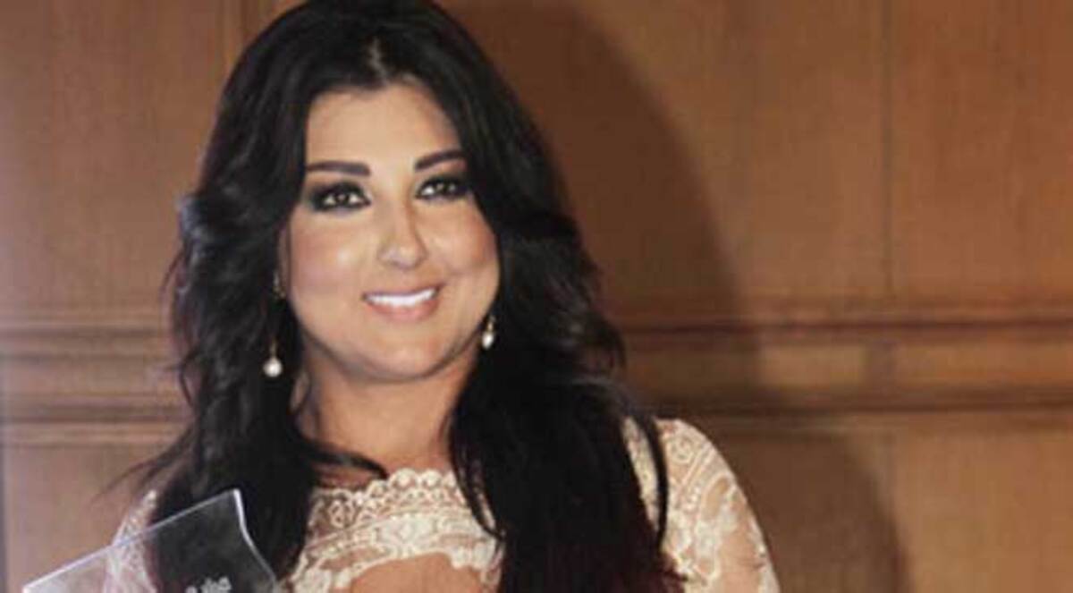 إعلامية لبنانية تثير ضجة بتصريحاتها المعادية لحزب الله