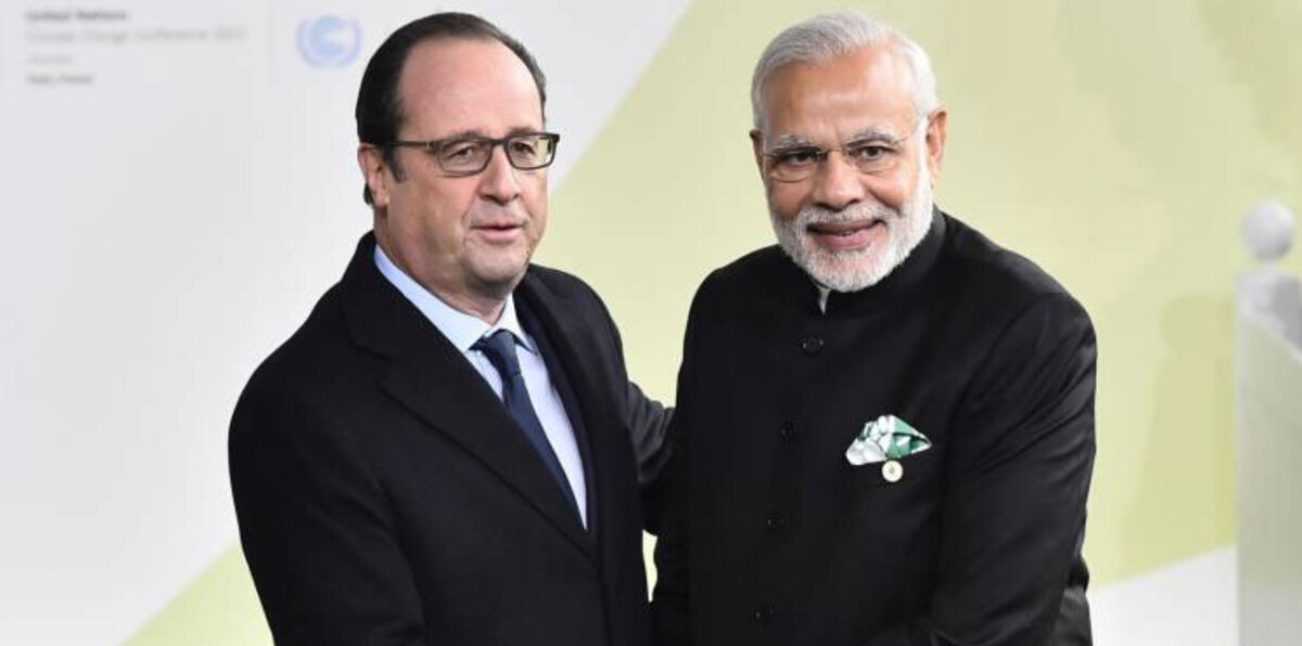 فرانسوا هولاند في الهند.. عقود وعوائق