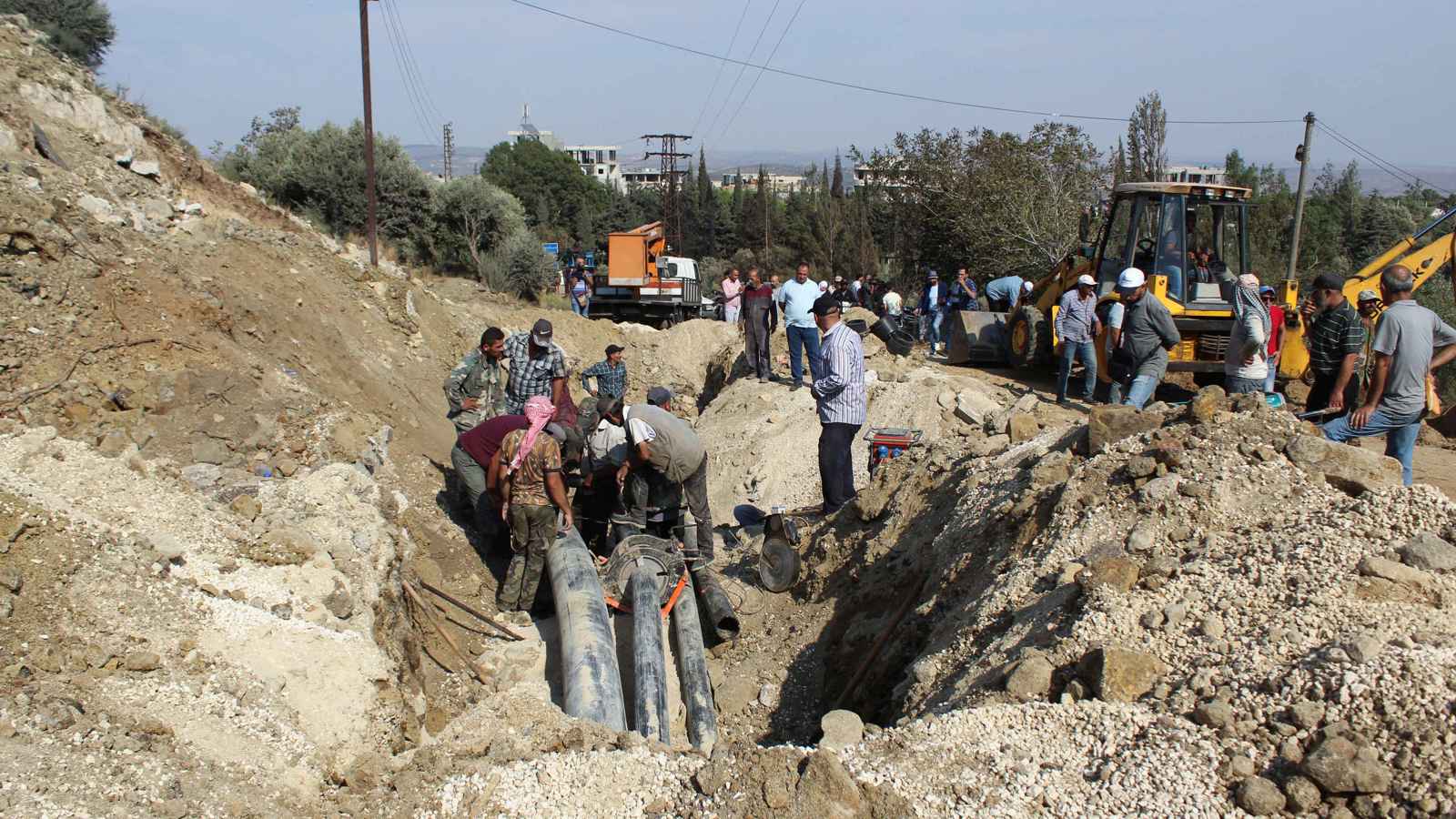 إسرائيل تقصف منطقة "القصير" في حمص السورية (فيديو)