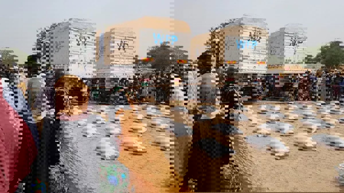 خبير: 13 عقبة تمنع وصول المساعدات الإغاثية إلى السودانيين