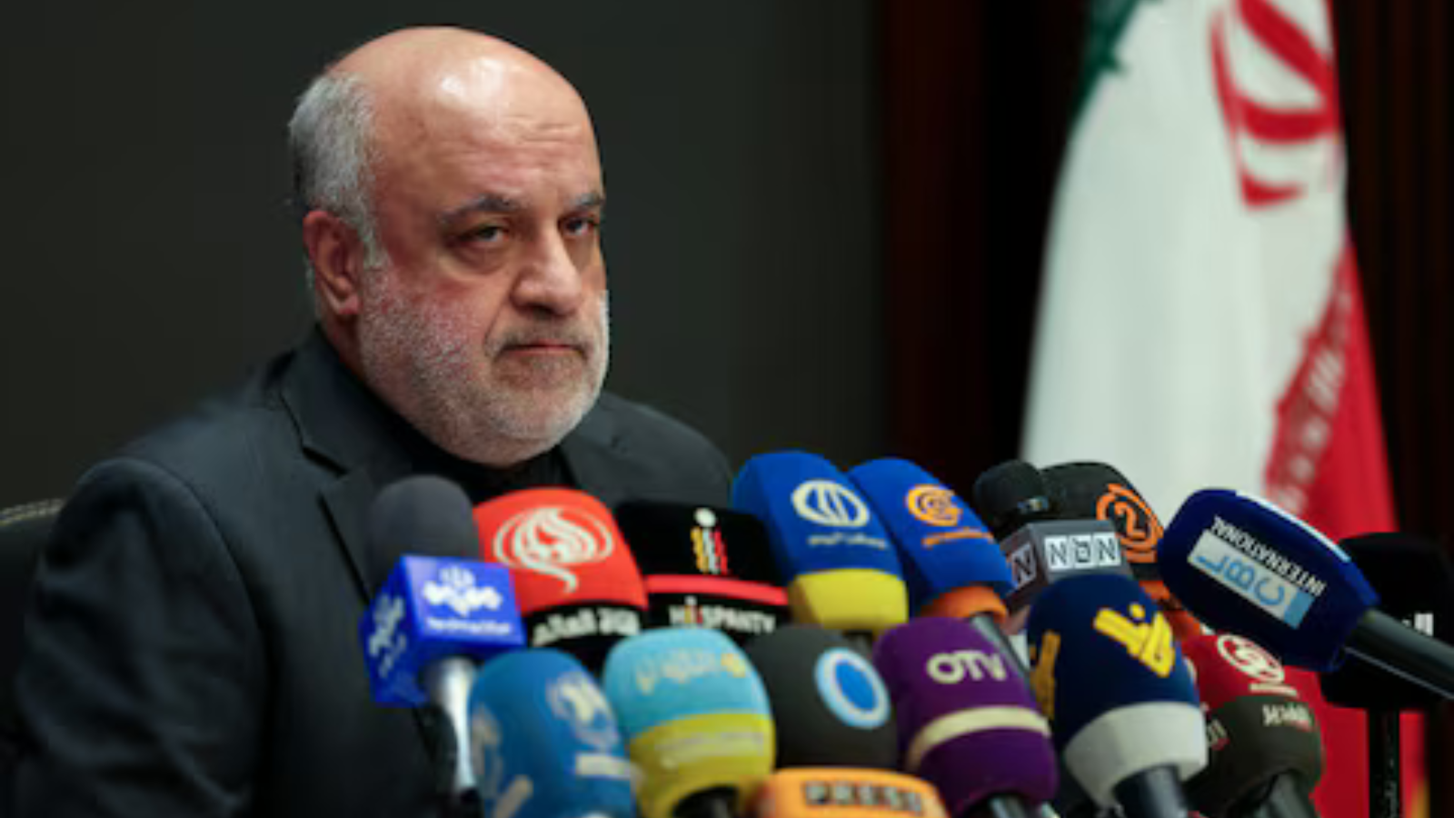 "جنون".. أول تعليق من طهران على غارة الضاحية الجنوبية