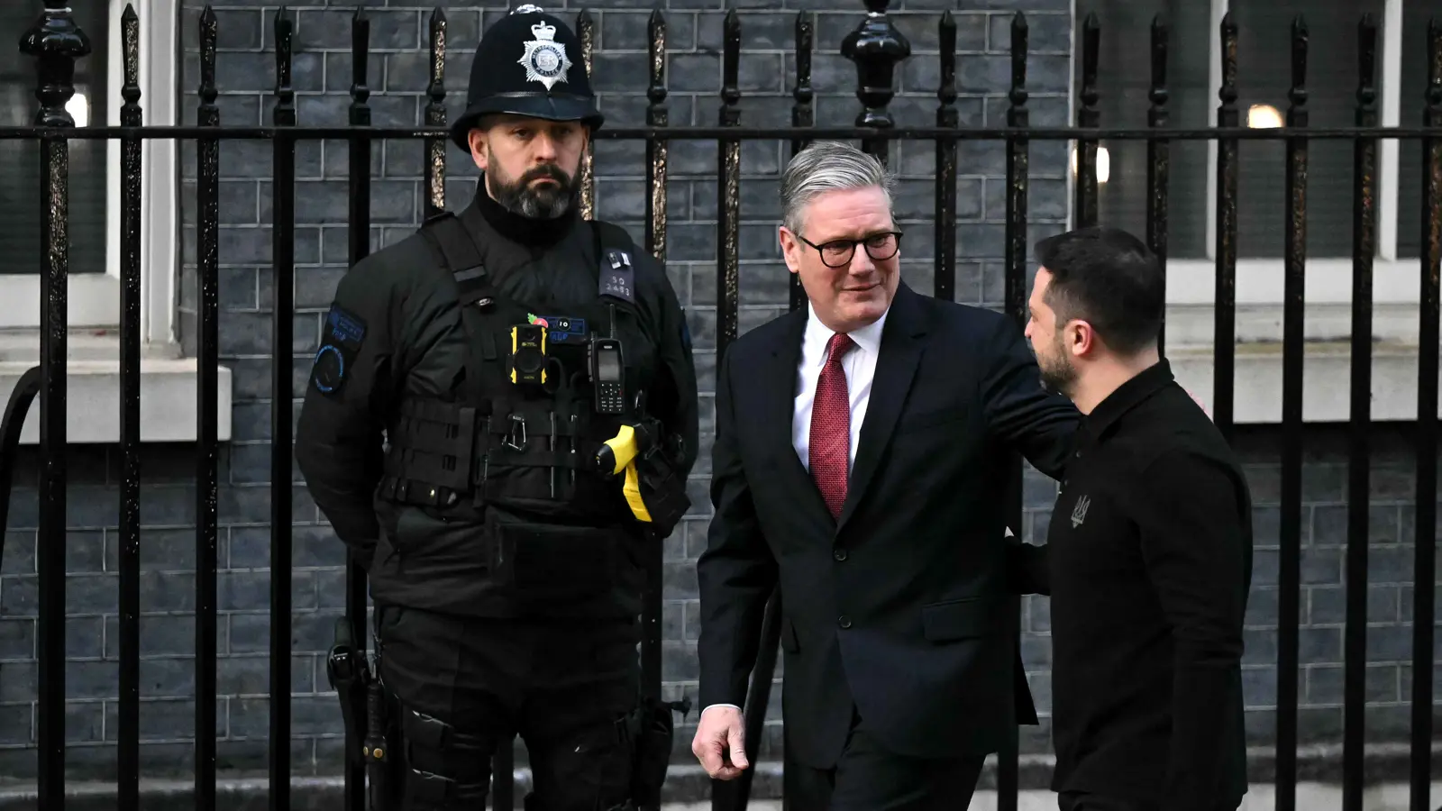 "قمة لندن".. هل تتمكن من تعزيز موقف كييف و"رد اعتبار" زيلينسكي؟