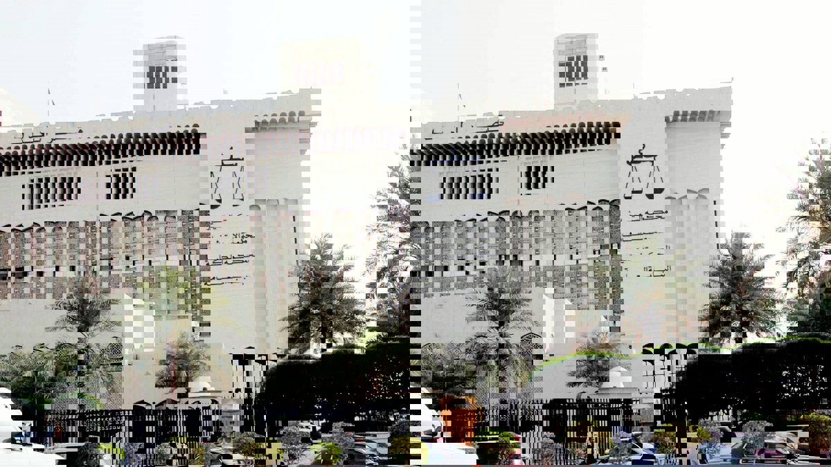 عسكري يهتك عرض موظفة أجنبية في مطار الكويت