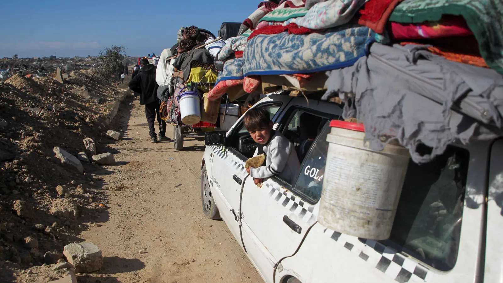 انفجار لغم إسرائيلي يودي بحياة طفلة خلال عودة النازحين لشمالي غزة