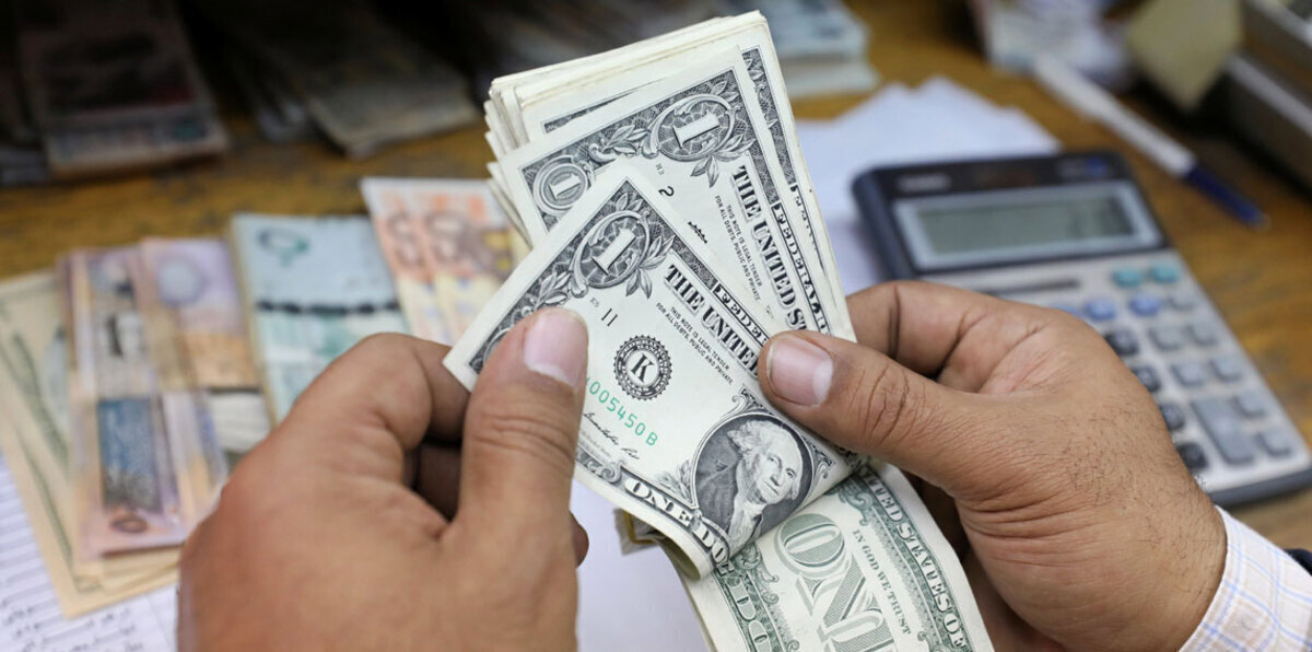 مصر تثبت الدولار الجمركي عند 16 جنيهًا في أبريل