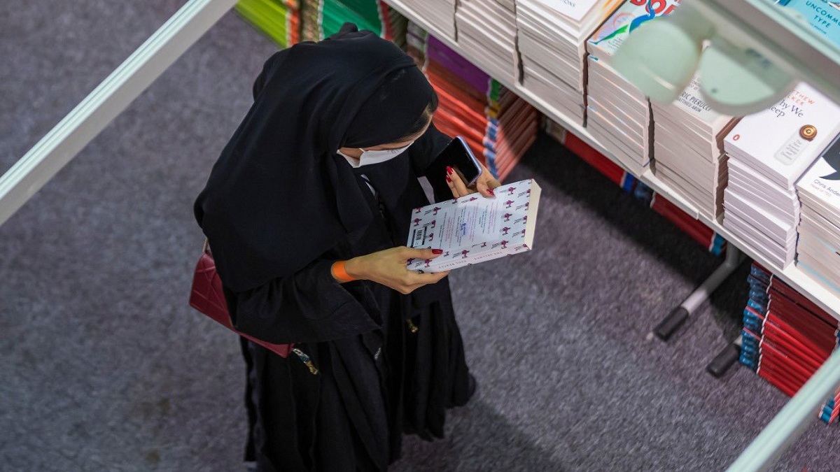 معرض الشارقة الدولي للكتاب 39 يفتح أبوابه للزائرين في دورة استثنائية