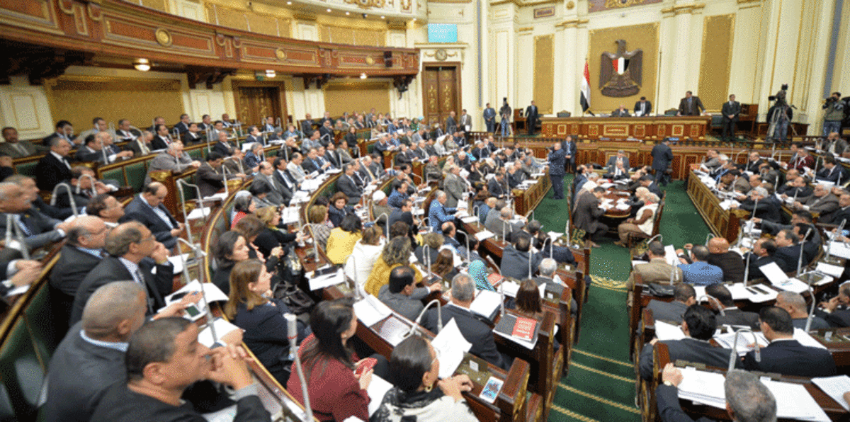 اقتراح نيابي بزيادة مدة حكم الرئيس يثير انقسامًا في البرلمان المصري
