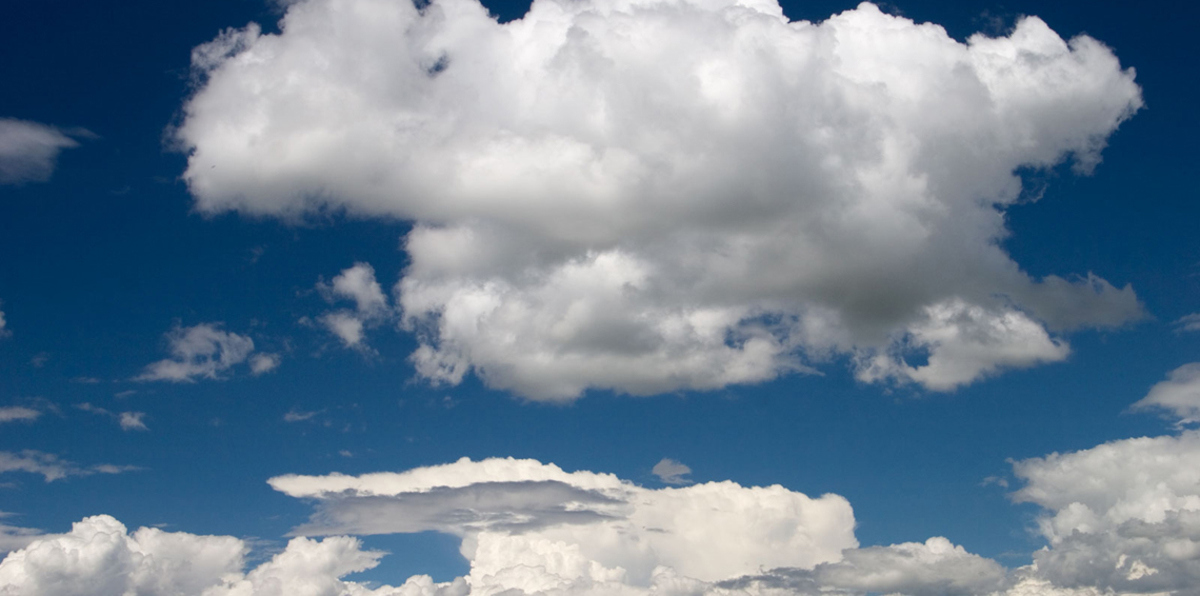 تحذيرات من سحابة في سماء مصر تتسبب في انفجار الطائرات (فيديو)