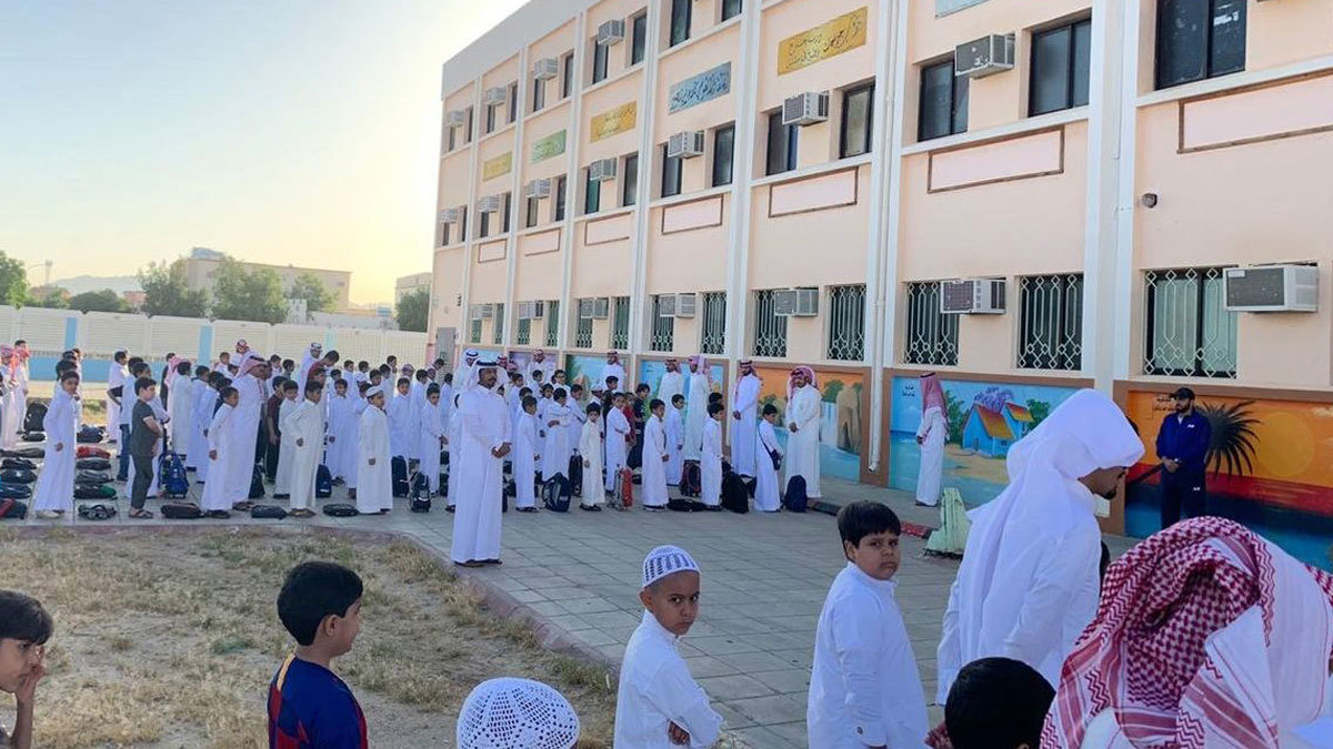 السعودية.. حكم بسجن ولية أمر طالب لاعتدائها على معلمين