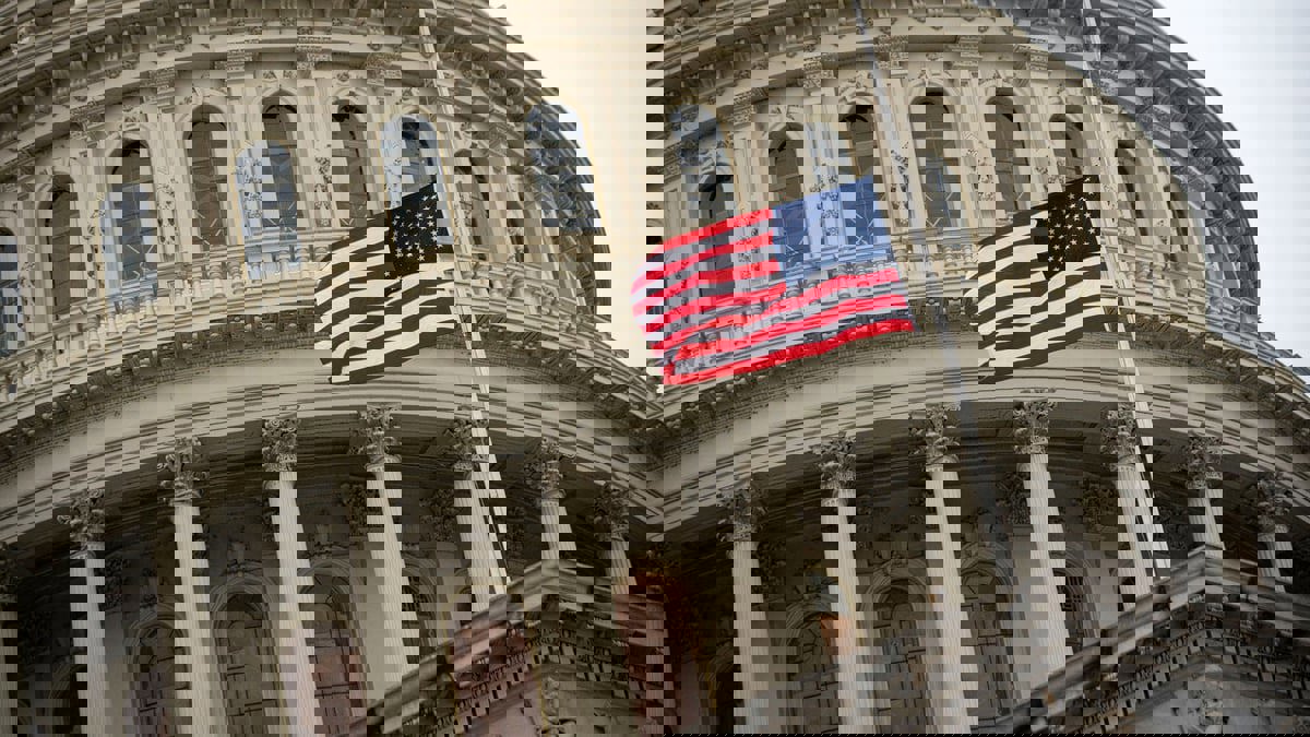 القضاء الأمريكي يتهم عميلًا روسيًا بالاحتيال وغسل الأموال