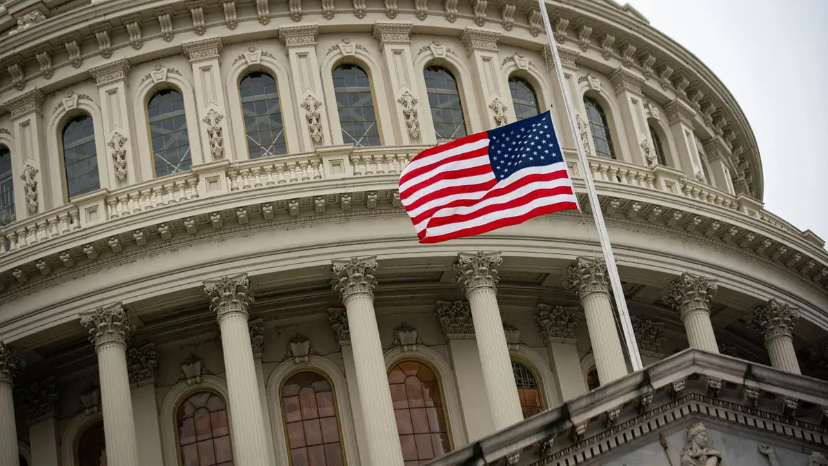 القضاء الأمريكي يتهم عميلًا روسيًا بالاحتيال وغسل الأموال