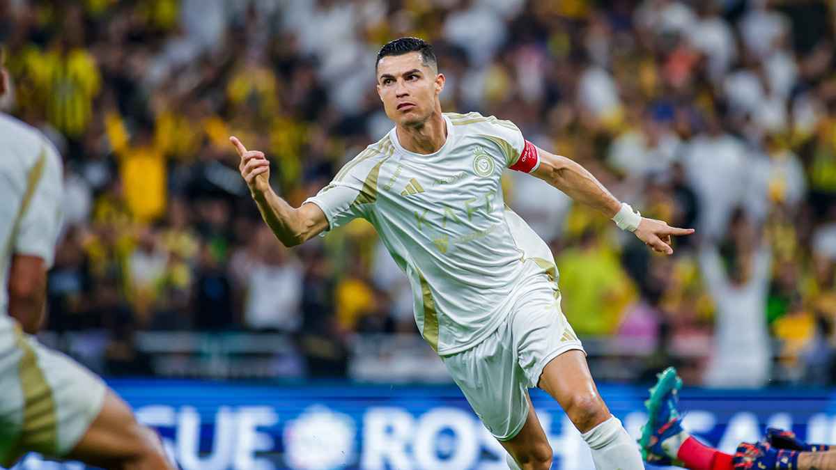 كريستيانو رونالدو يستعرض لياقته البدنية وسط الثلوج (صورة)