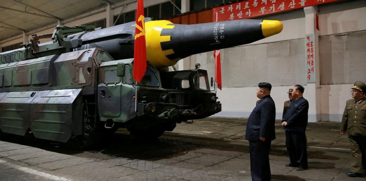 الصين وروسيا تحضان على الحوار.. وكوريا الشمالية تجمد إطلاق صواريخ باتجاه "غوام‎"