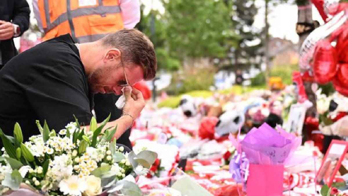 قائد ليفربول السابق يبكي في وداع غوتا (فيديو)