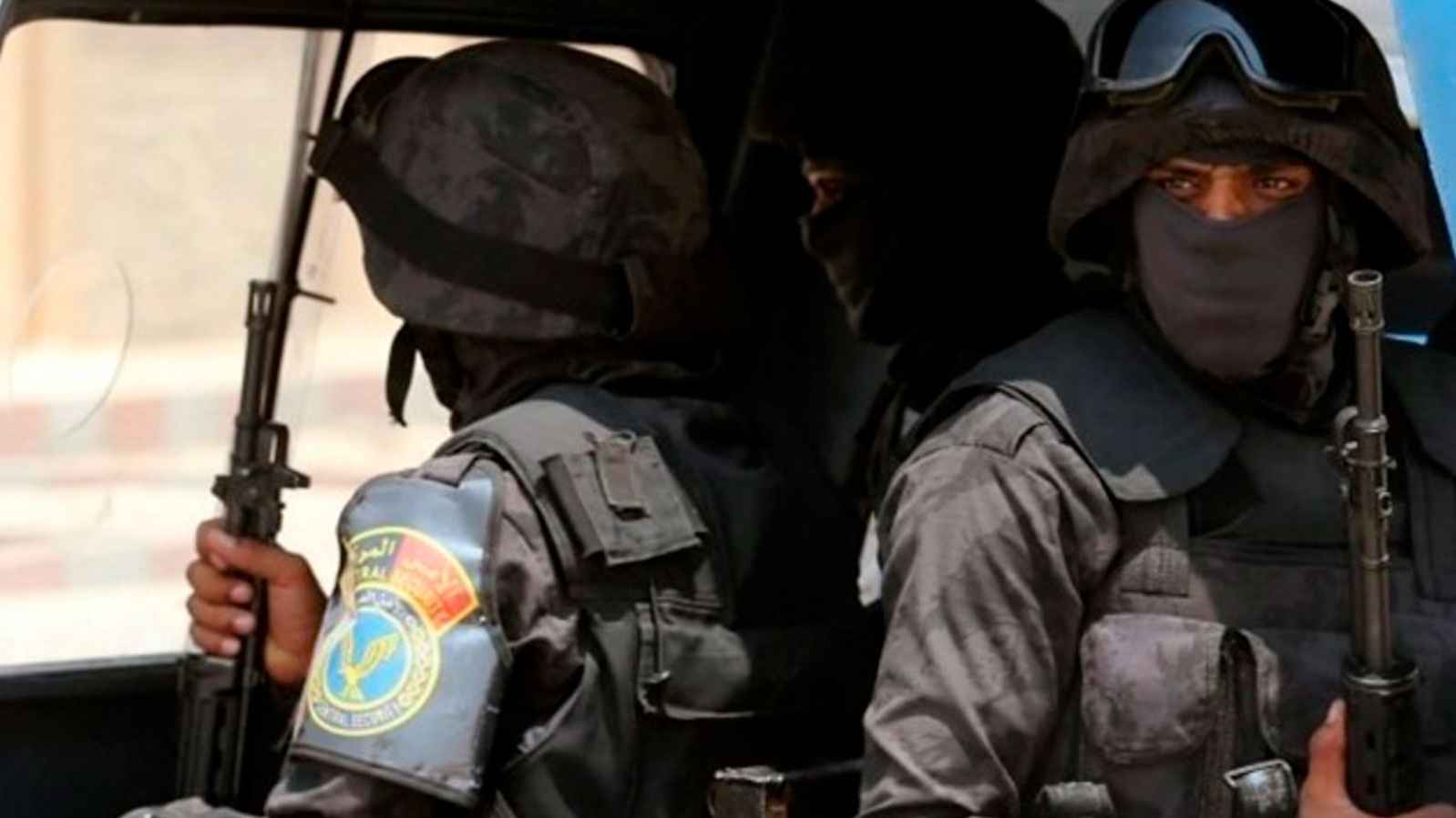 "لصون الشرف".. عائلة مصرية تحتجز ابنتها مكبلة 6 سنوات