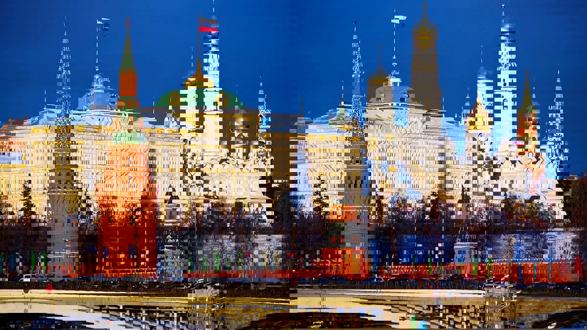 روسيا تطرد 10 دبلوماسيين من دول البلطيق