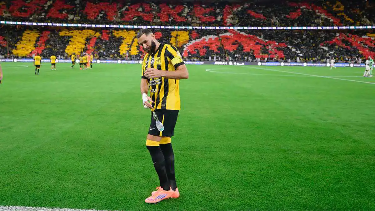 أسطورة الاتحاد السعودي يزف بشرى سارة للجماهير حول كريم بنزيما (فيديو)