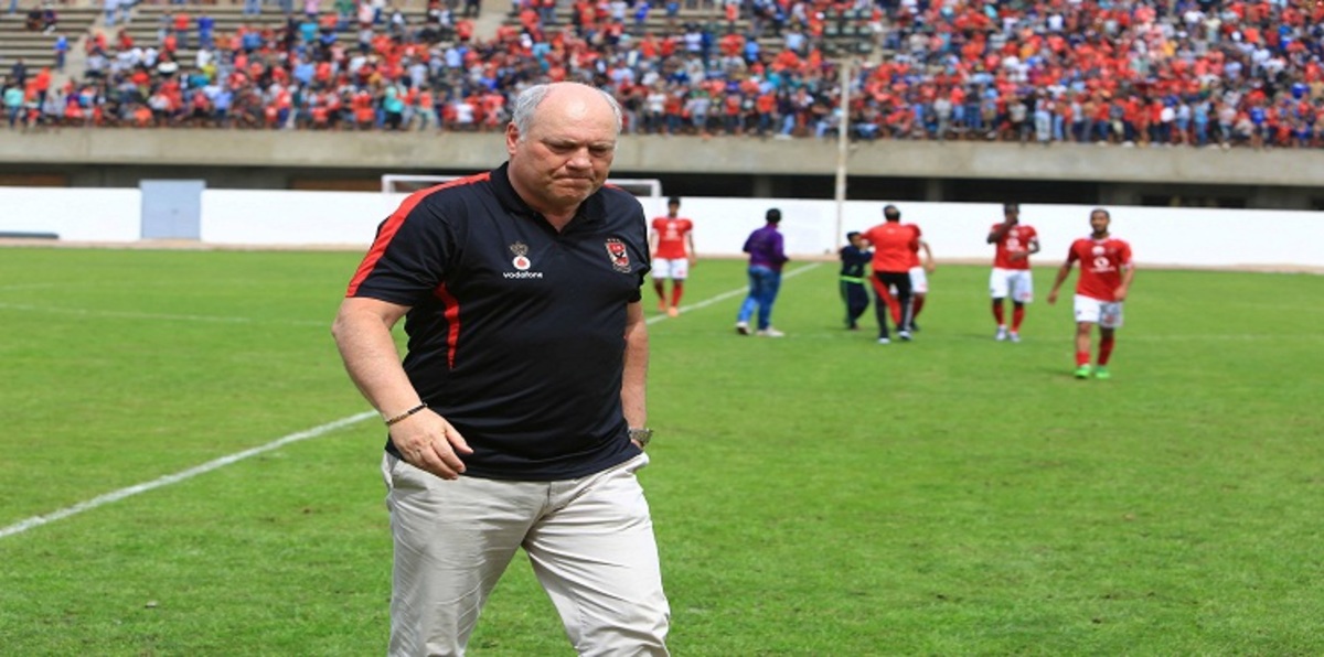 25 مدربًا أجنبيًا معروضون على الأهلي المصري