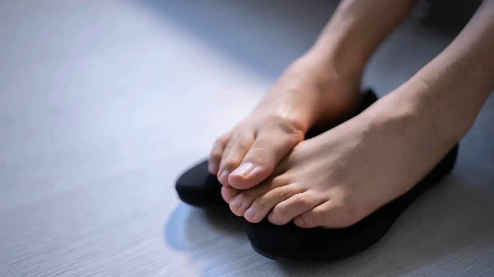 طرق فعّالة للتخلص من تعرق القدمين