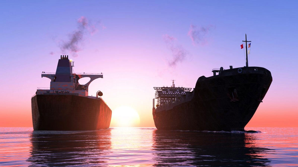 "وول ستريت": ناقلات النفط السعودية تعلق مرورها عبر مضيق هرمز‎